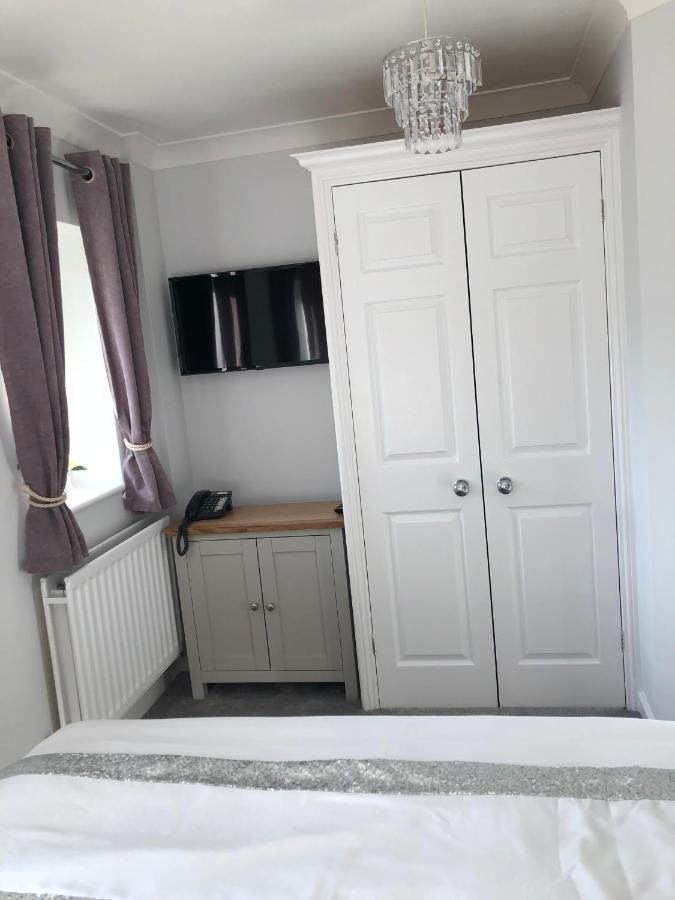 Old Hunters Lodge Whipsnade Limited Esterno foto