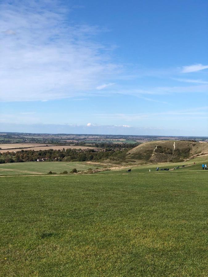 Old Hunters Lodge Whipsnade Limited Esterno foto