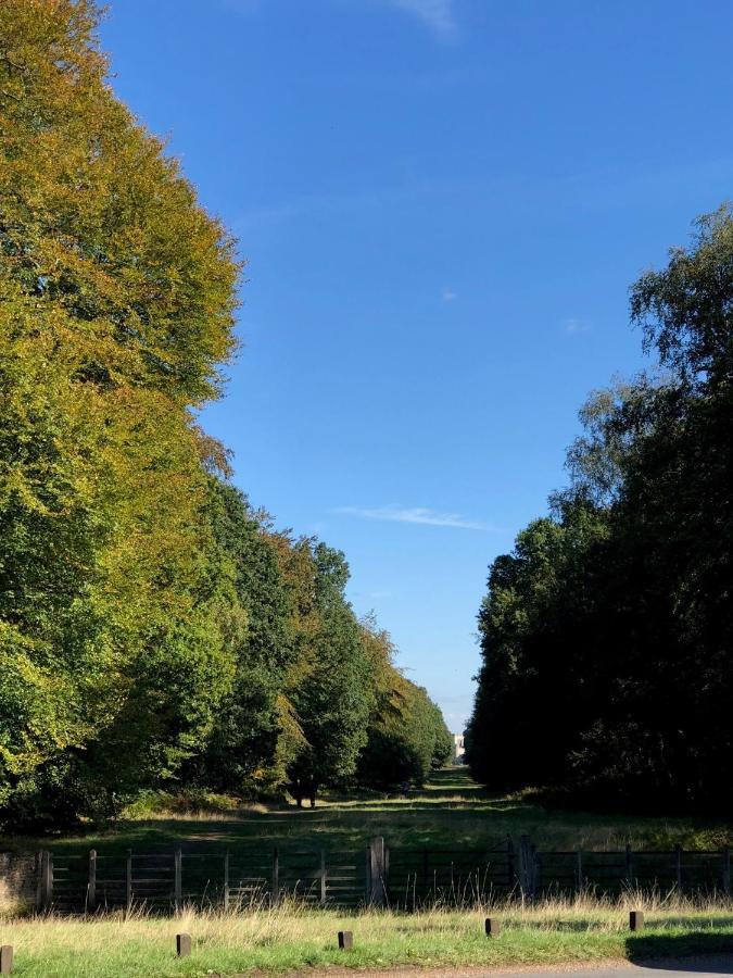 Old Hunters Lodge Whipsnade Limited Esterno foto