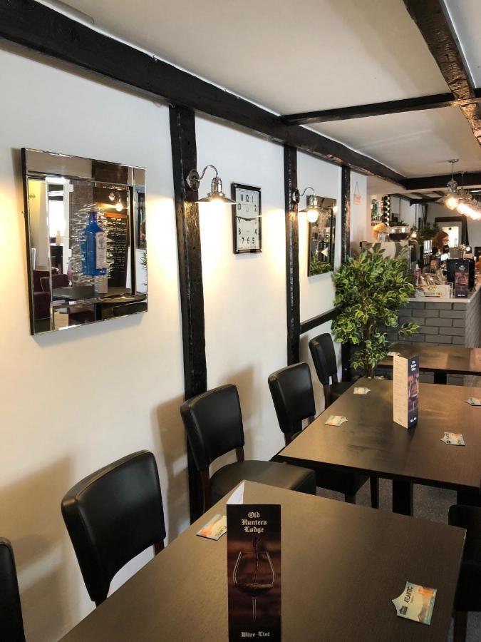 Old Hunters Lodge Whipsnade Limited Esterno foto
