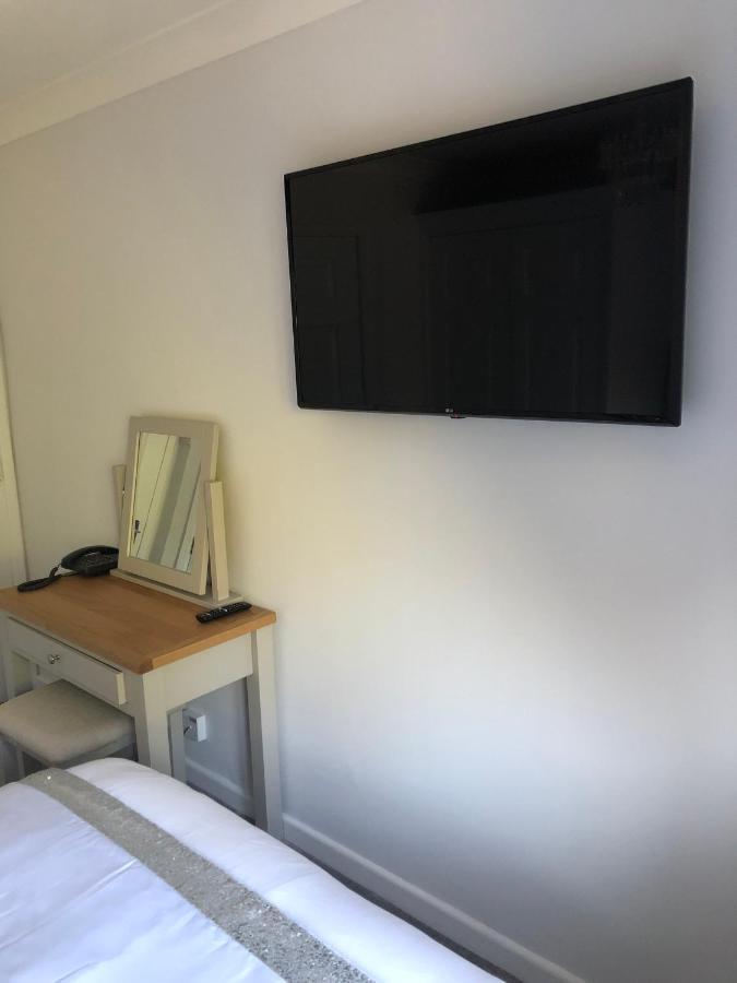 Old Hunters Lodge Whipsnade Limited Esterno foto