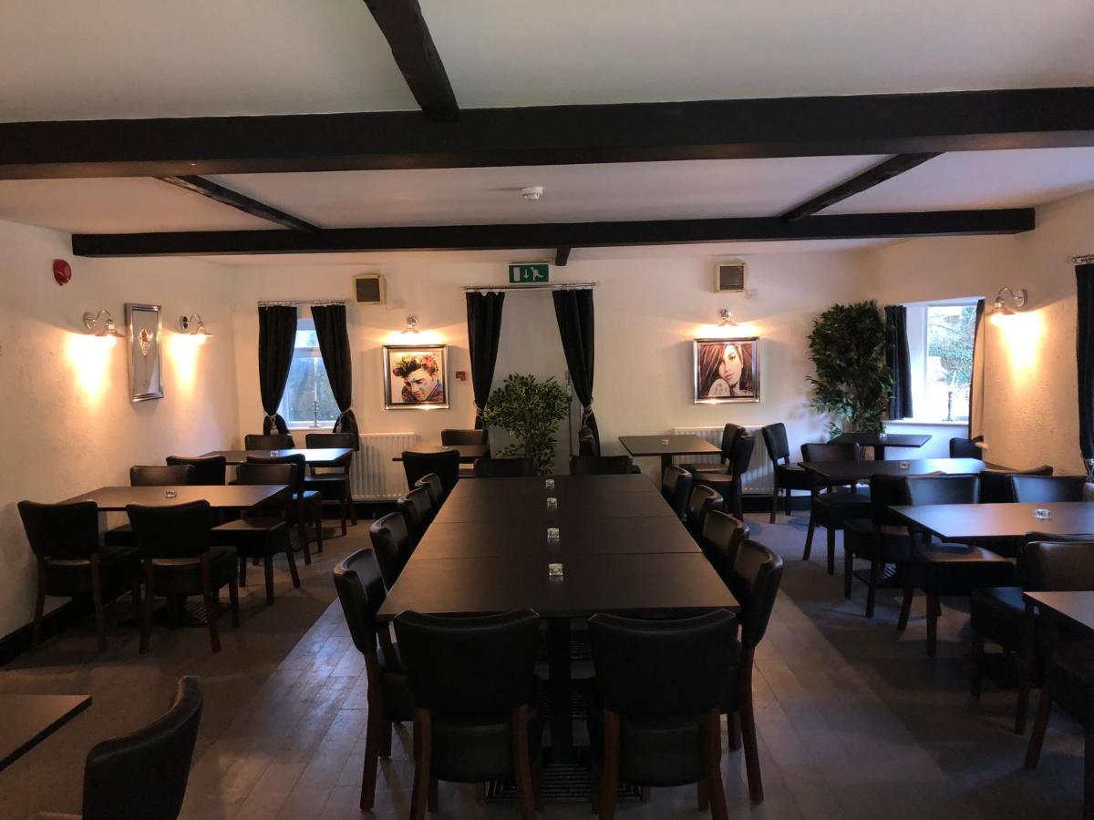 Old Hunters Lodge Whipsnade Limited Esterno foto