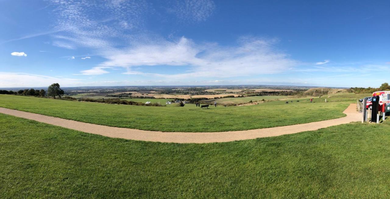Old Hunters Lodge Whipsnade Limited Esterno foto
