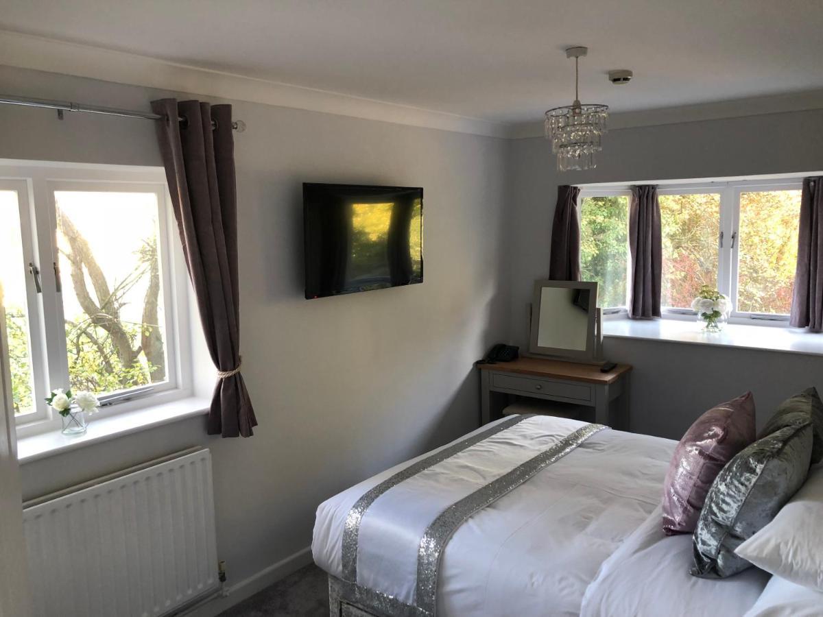 Old Hunters Lodge Whipsnade Limited Esterno foto